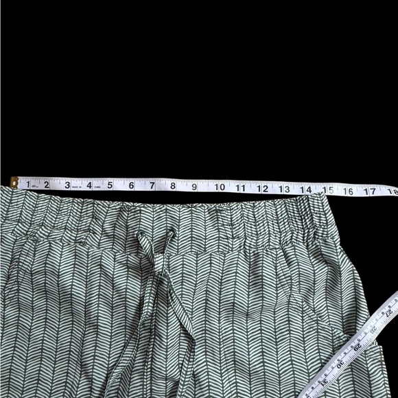 Duluth Trading  Co Pier Genius Skirt sm - Picture 3 of 5